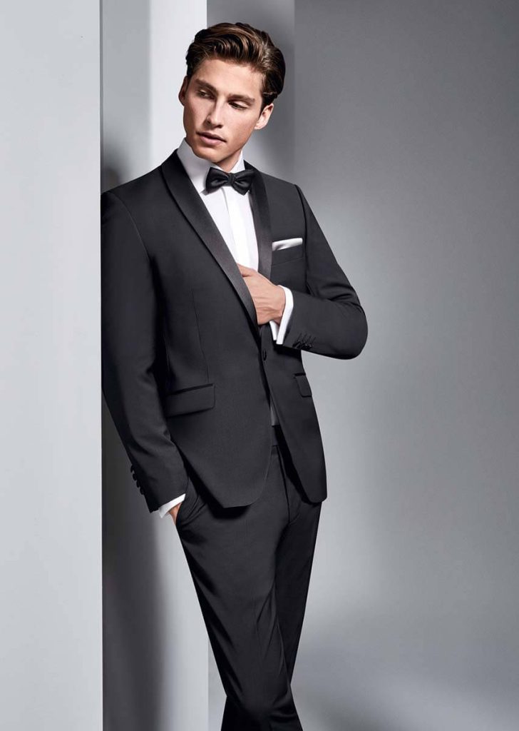 klasszikus fekete szmoking