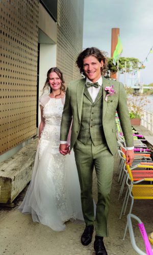 Wilvorst slim fit, világos khaki zöld, apró mintás esküvői öltöny férfi esküvői viselethez