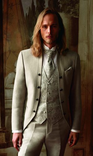 Tziacco slim fit álló galléros, világos barna esküvői öltöny férfi esküvői viselethez