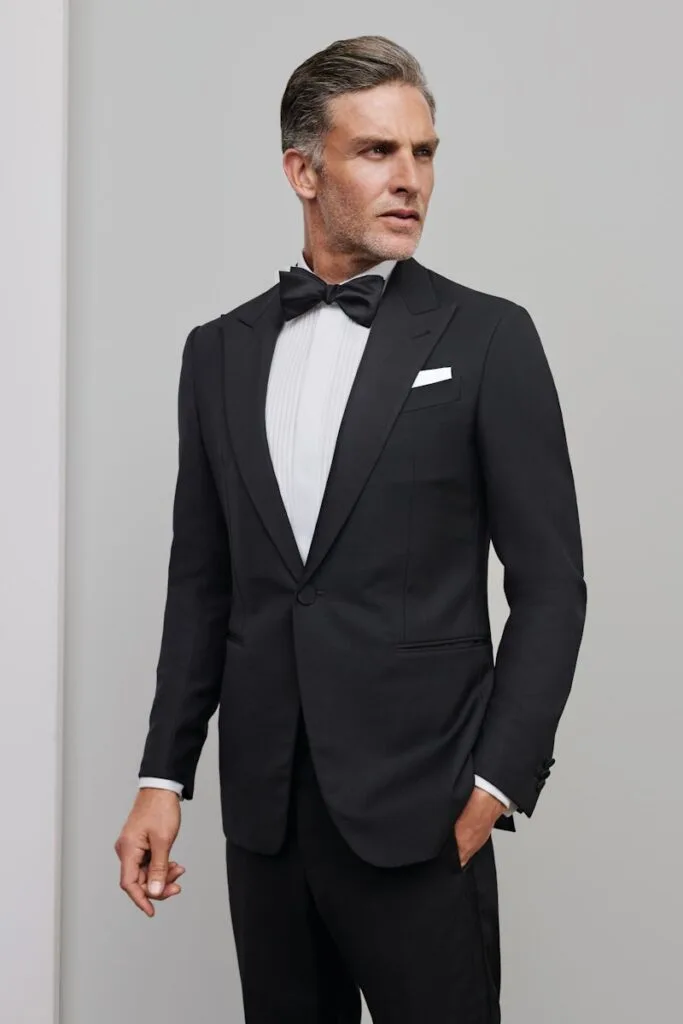 blacktie megjelenés egy példája